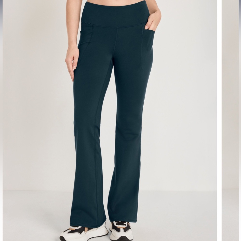 Jockey Straight Leg Leggings with Pockets